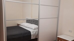 Unclassified image, 4 of 7, button - Den Apartment (Sarandë)