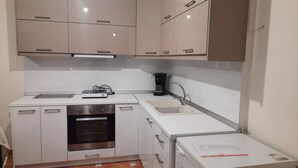 Unclassified image, 5 of 7, button - Den Apartment (Sarandë)