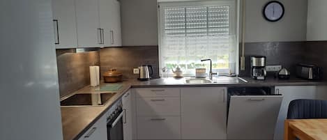 Microwave, oven, stovetop, dishwasher