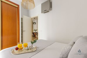 3 chambres, fer et planche à repasser, accès Internet, draps fournis