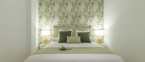 3 bedrooms, iron/ironing board, Internet, bed sheets