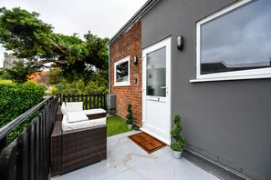 Terrace/patio - Boudoir in the heart of Felpham, West Sussex (Bognor Regis)
