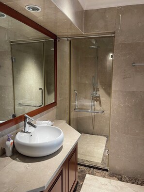 City Apartment | Bathroom