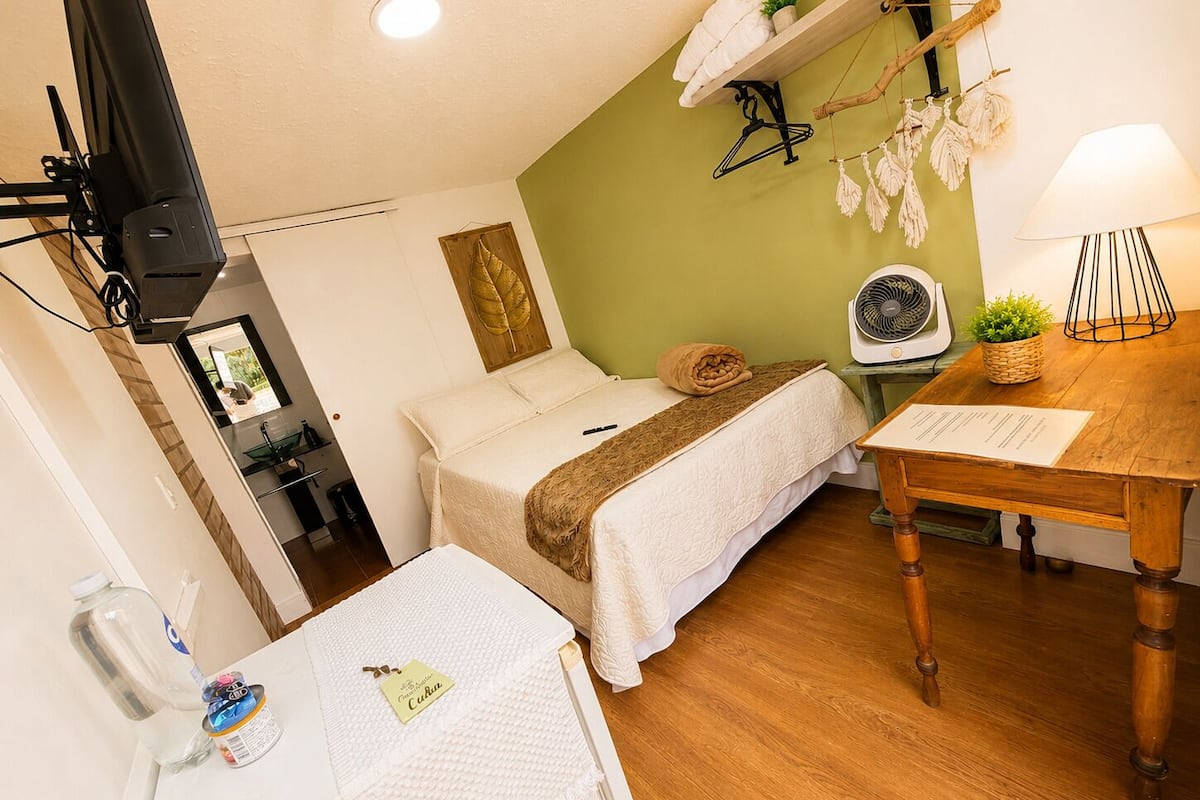 Double Room | Free WiFi, bed sheets