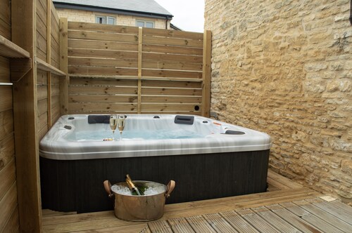 Ideally located dog friendly holiday home in the Cotswolds - Upper Barn