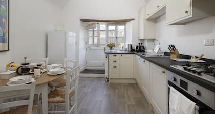 Charming family friendly property in the Cotswolds - The Haven