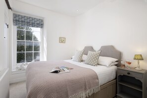 2 bedrooms, travel cot, WiFi, bed sheets - Charming family friendly property in the Cotswolds - The Haven (Chipping Norton)