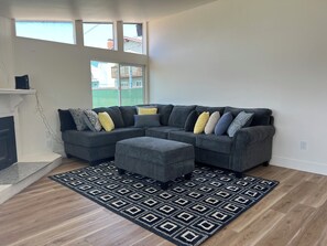 Living area - Silverstrand Beach home (Oxnard)