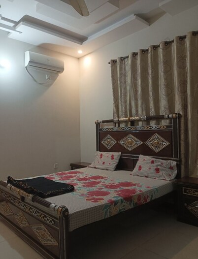 Cozy room with comfortable and peaceful area 