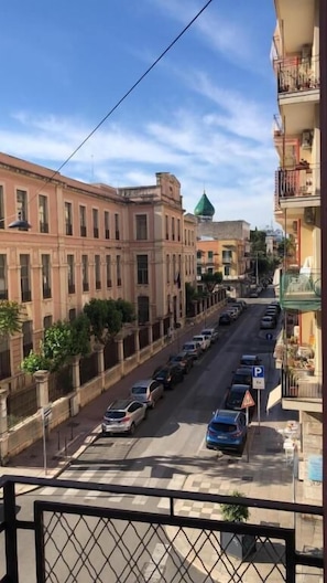 Property grounds - chiesa russa (Bari)