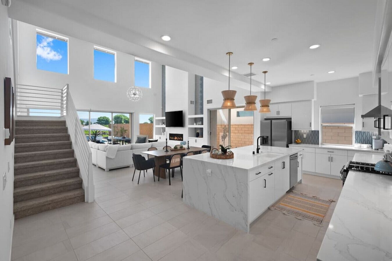 ثلاجة، ميكروويف، فرن، موقد طهي مسطح