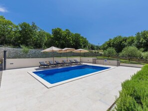 Pool - Villa Camellia by Interhome (Trget)