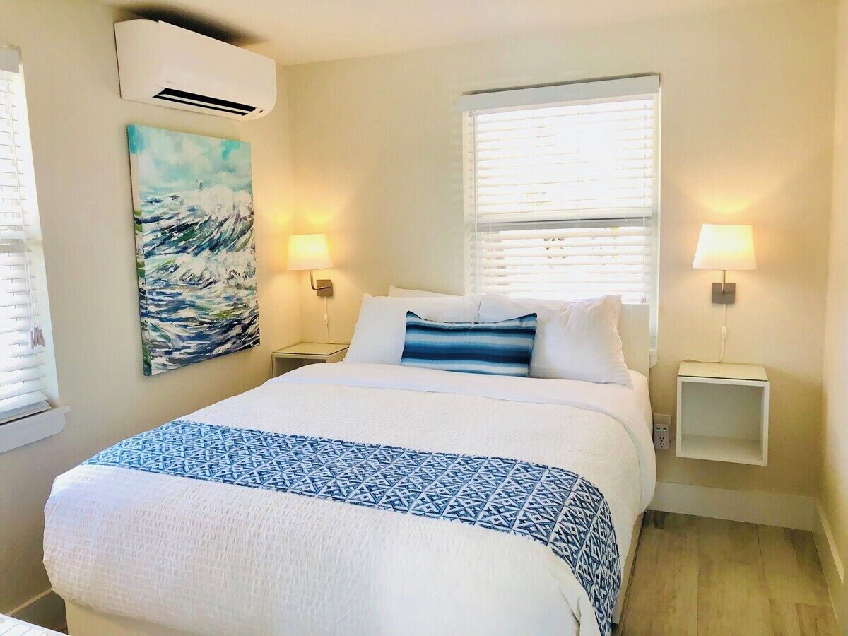 2 bedrooms, iron/ironing board, travel crib, free WiFi