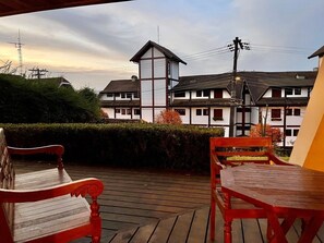Khu ẩm thực ngoài trời