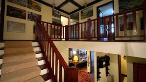 Interior - Casa no Capivari Lareira Área Churrasco (Campos do Jordão)