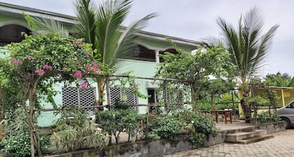 Deux-Palmes-Kribi, close to the beach (200m), comfortable and family-friendly