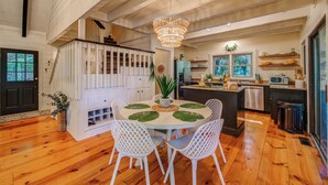 Dining - Fore Seasons Cabin in Big Canoe (Jasper)