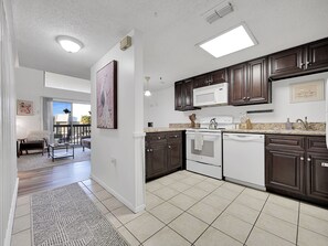 Fridge, microwave, oven, stovetop - Condo Near Downtown St. Augustine with Bikes, Community Pool, and Boat Slip. (St. Augustine)