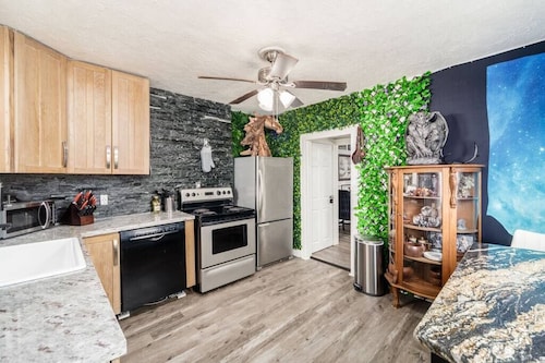 Winterfell Barcade - OSU Home in Weinland Park/Short North