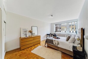 2 bedrooms, iron/ironing board, travel crib, free WiFi