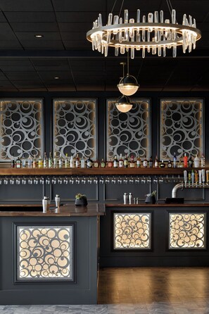 Bar (on property) - The Olive Ann Hotel, Grand Forks, a Tribute Portfolio Hotel (Grand Forks)