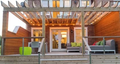 Brand New Waterfront - Chic & Sophisticated unit #701