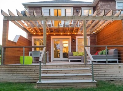 Brand New Waterfront - Chic & Sophisticated unit #701
