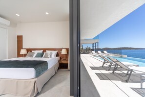5 bedrooms