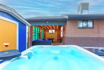 Relax and Unwind in the Hot Tub – Take a soothing dip in our hot tub and let your worries melt away as you bask in pure relaxation