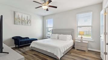 3 bedrooms, iron/ironing board, WiFi, bed sheets