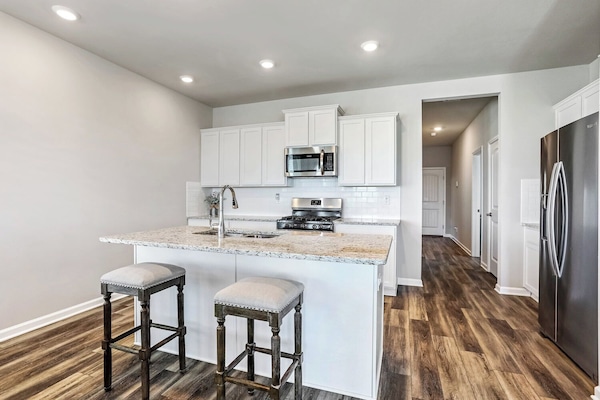 Frigorífic, microones, forn i placa de cuina