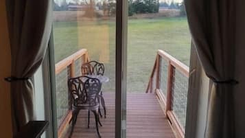 1 bedroom, iron/ironing board, travel crib, free WiFi