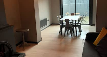 * No 12 Boutique Guest House *Galway City, 6 bed/ 6 En-Suite