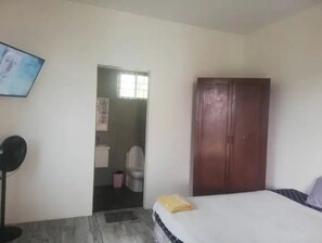 1 bedroom, WiFi, bed sheets