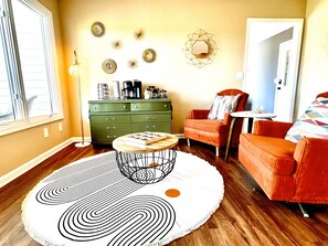 Interior - Iconic Dahlonega View! In Town! WINE GOLD HIKING (Dahlonega)