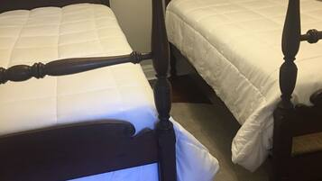 2 dormitorios, tabla de planchar con plancha, wifi y ropa de cama