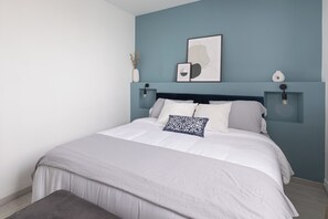 1 bedroom, travel cot, free WiFi, bed sheets