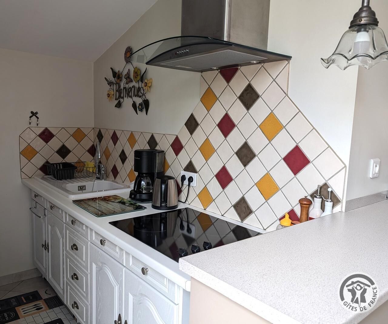 Jääkaappi, mikroaaltouuni