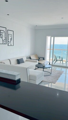Appartement vue Panoramique sur la mer Dans la Zone Touristique