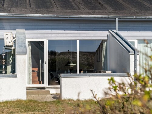 "Edisa" - 50m from the sea by Interhome
