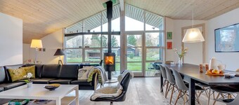 "Elni" - 900m from the sea by Interhome