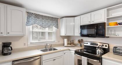 Duplex on the island of Sunset Beach! Perfect for multifamily!