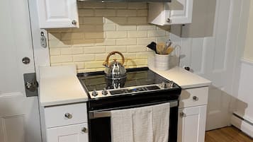 冰箱、微波炉、炉灶、茶具/咖啡用具