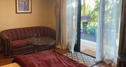 Peaceful private studio in redwoods, outdoor fire