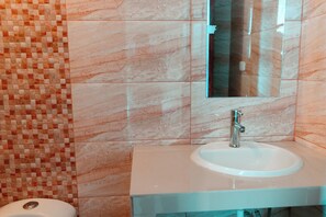 Comfort Double Room | Bathroom - La Maison Di Giord (Ica)