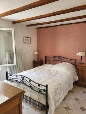 2 chambres, fer et planche Ă repasser, accĂšs Internet
