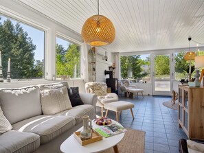 Tv, pejs, dvd-afspiller