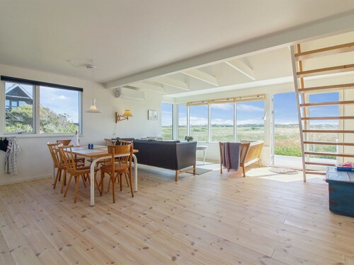 "Helga" - 800m from the sea by Interhome