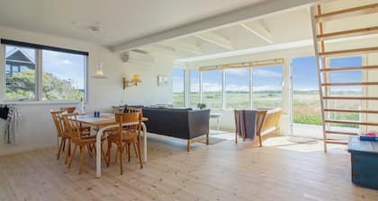 "Helga" - 800m from the sea by Interhome