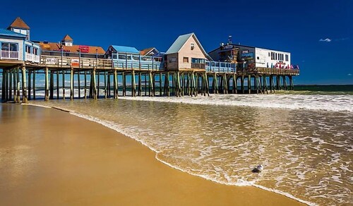 ON the Beach! Great Family Spot in Old Orchard on the Beach & Boardwalk!
